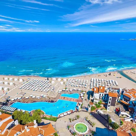 Oasis Resort 4*