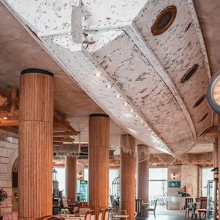 Oasis Lozenec
